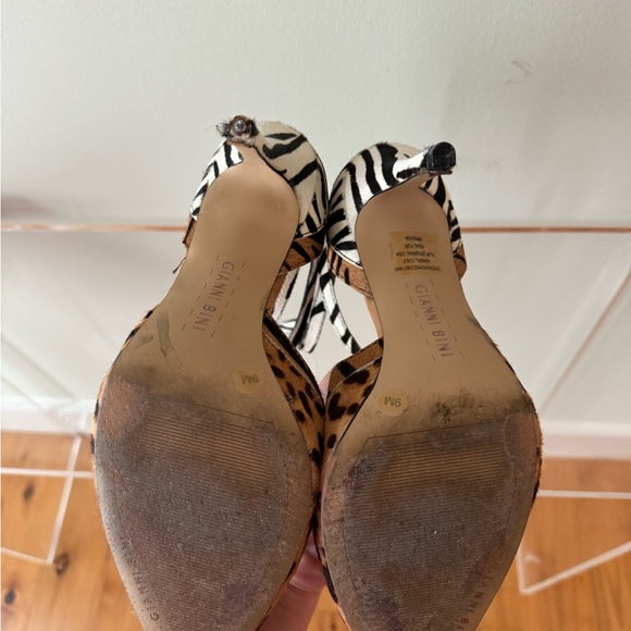 Gianni Bini Leapord/Zebra Heels - Picture 6 of 6